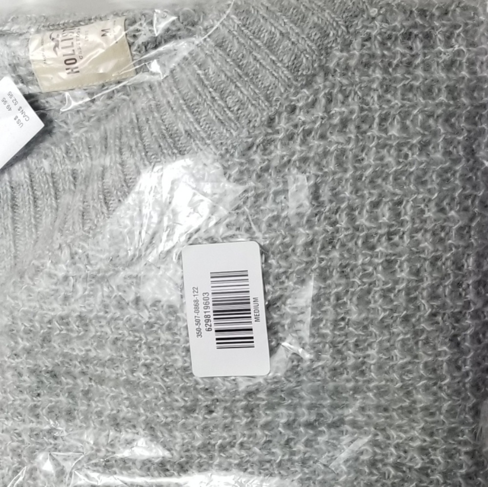 ⚠️LAST ONE⚠️NWT HOLLISTER OVERSIZED COZY SWEATER - Picture 6 of 6